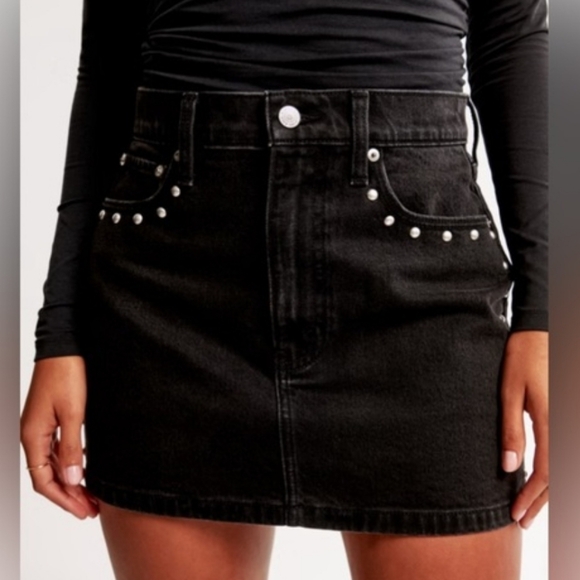 NWT Abercrombie & Fitch Black Denim Jean Skirt with Studded 36 Inch Waist 32 - Picture 2 of 7